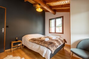 4 sovrum, strykjärn/strykbräda, internet och sängkläder