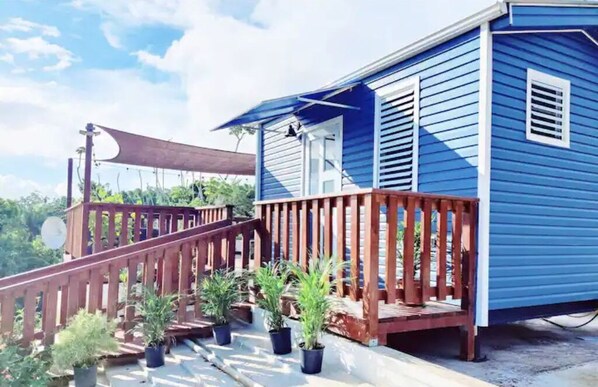 Exterior - Vida D' Montaña Tiny House (Corozal)