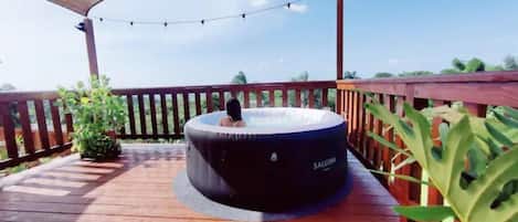Baignoire à remous extérieure