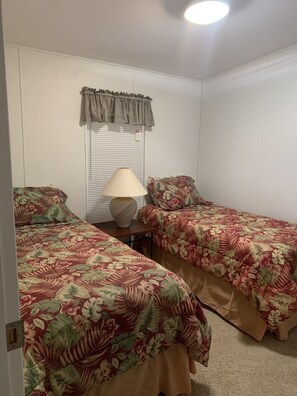 4 bedrooms, WiFi, bed sheets