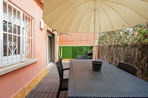 Outdoor dining - Fantastic Penthouse (Barcelona)