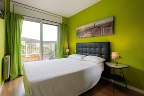 4 bedrooms, iron/ironing board, WiFi, bed sheets - Fantastic Penthouse (Barcelona)