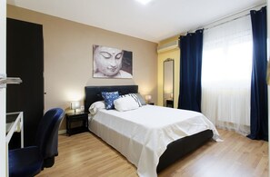 4 bedrooms, iron/ironing board, WiFi, bed sheets - Fantastic Penthouse (Barcelona)
