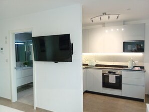 Studio | Bếp riêng | Tủ lạnh, lò vi sóng, lò nướng, bếp nấu 