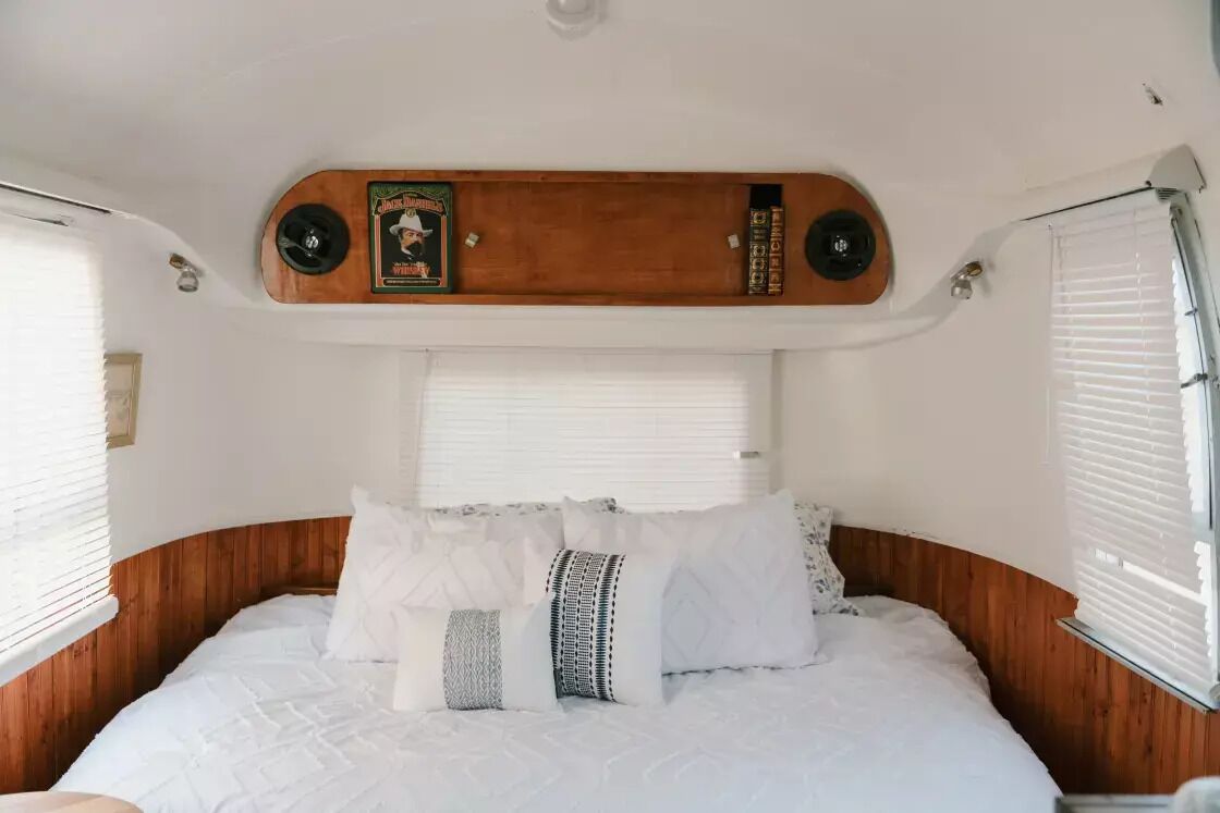 1 dormitorio y ropa de cama