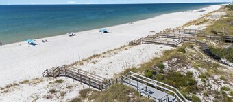 Cape San Blas Luxury, Sleeps 10, Golf Cart, Steps to Beach, Community Pool