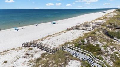 Cape San Blas Luxury, Sleeps 10, Golf Cart, Steps to Beach, Community Pool