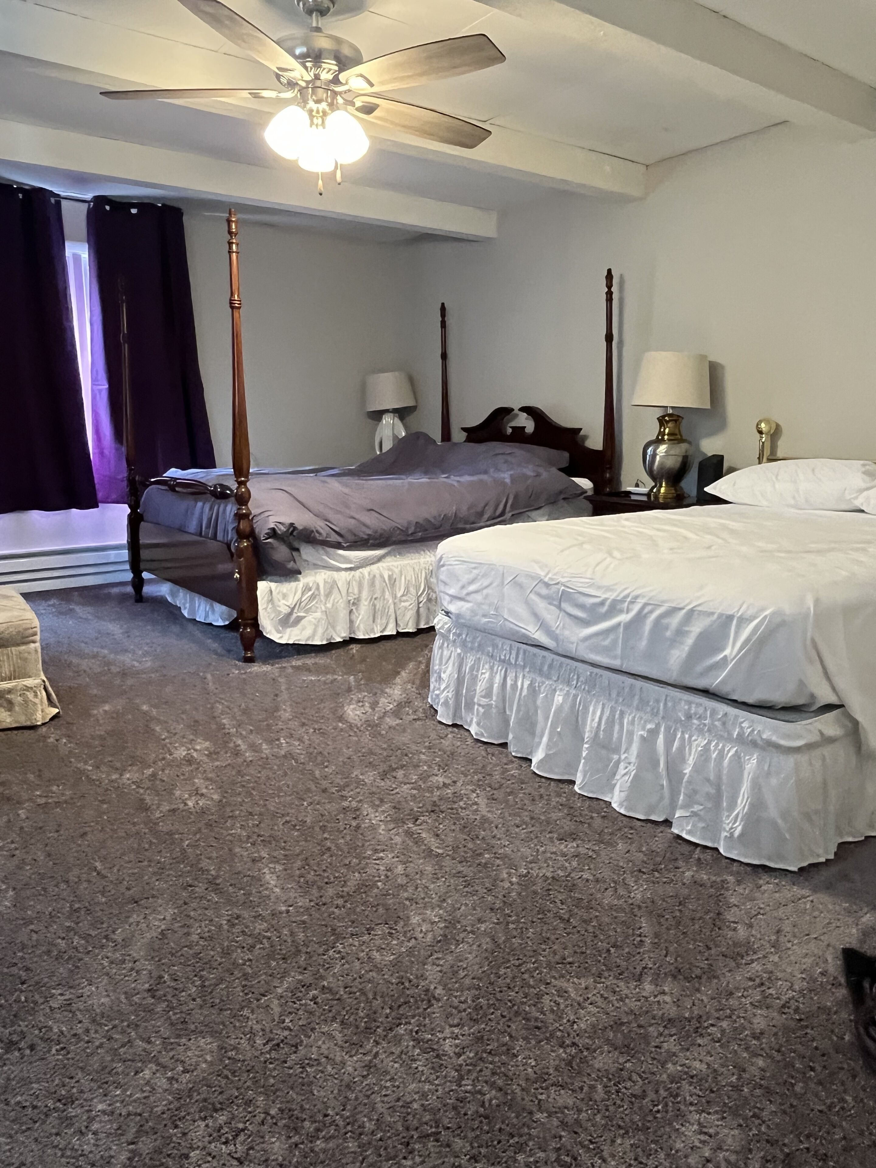 4 bedrooms, desk, iron/ironing board, free WiFi