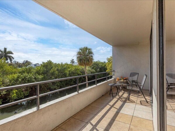 Imagen sin descripción, 1 de 27, botón