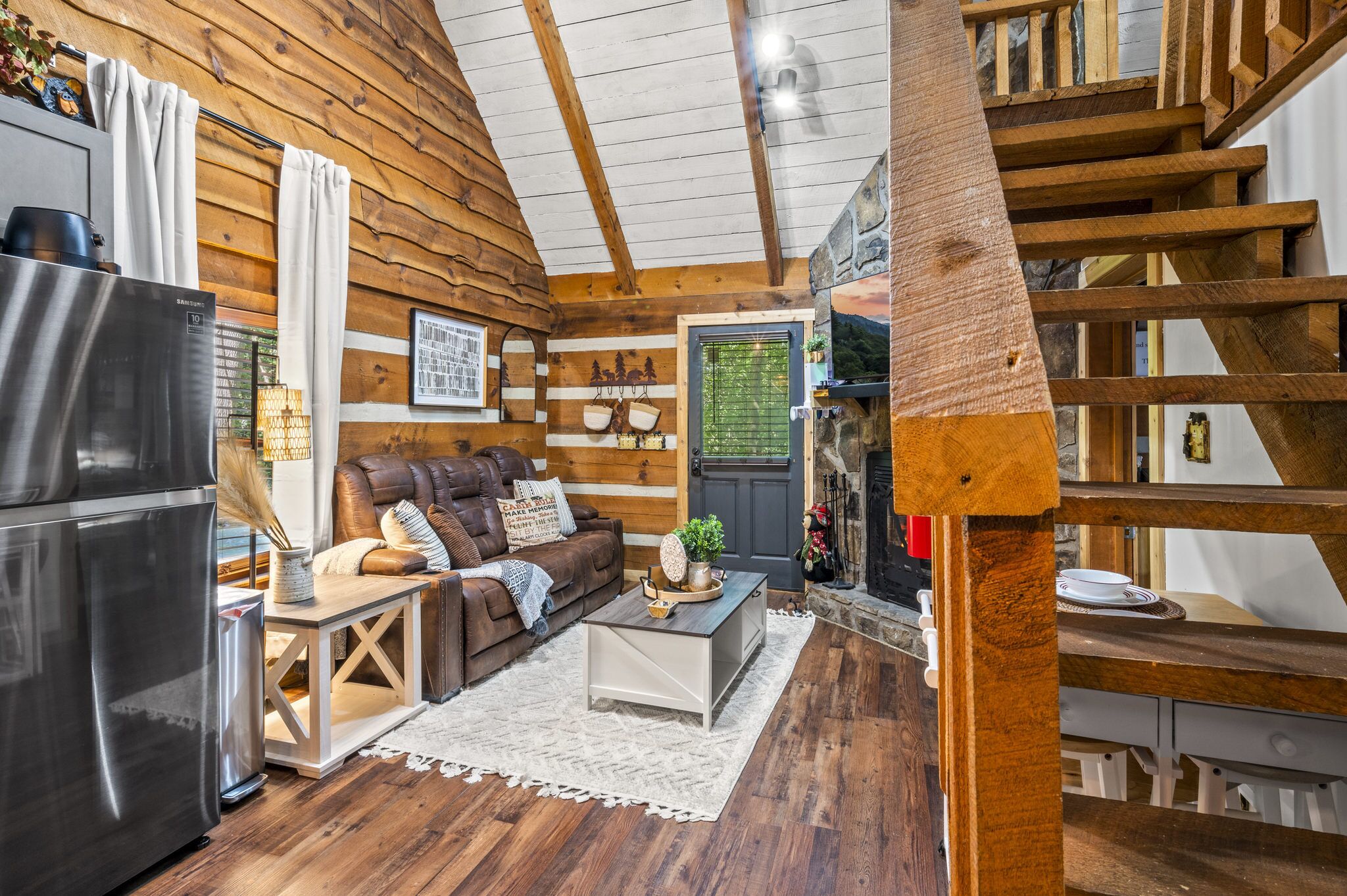 Smart-TV, peis, videospill og stereoanlegg