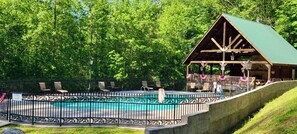 Outdoor pool - Winter Wonderland! HotTub, Theater, XBox, Kid Room (Townsend)