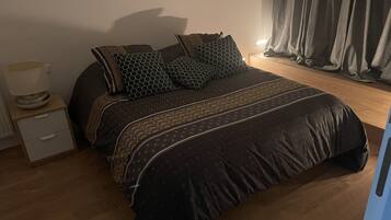 1 Schlafzimmer, kostenloses WLAN, Bettwäsche