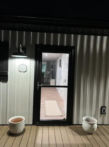 Clean! Pet friendly, New construction, 2 bedrooms, 2 bathrooms, washer-dryer