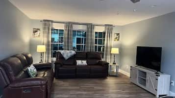 Smart-tv en een open haard