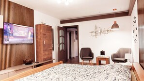 1 chambre, fer et planche à repasser, Wi-Fi, draps fournis