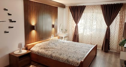 Apartment located on Cuza Boulevard, right in the old center of the city.