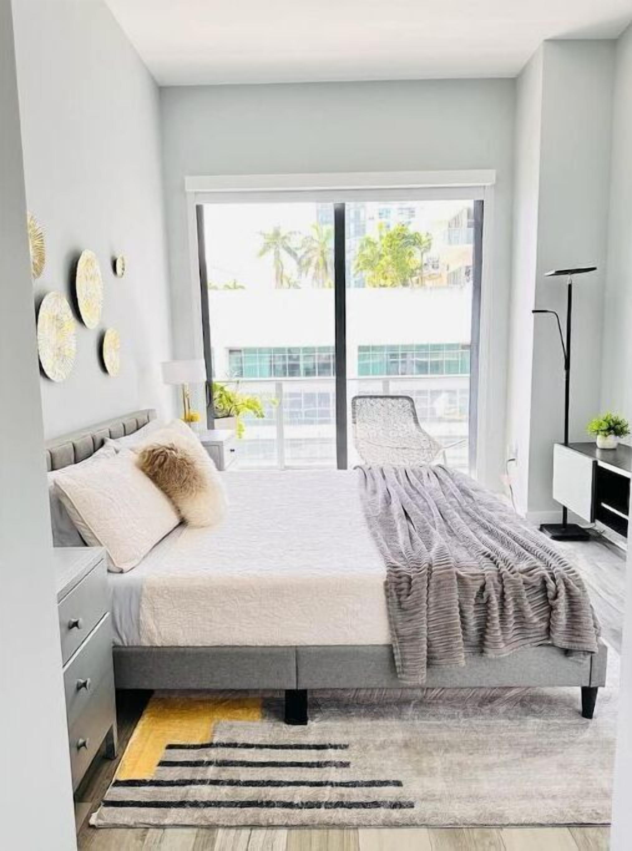 1 bedroom in Midtown, next to Design District.