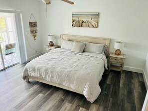 2 bedrooms, free WiFi, bed sheets - Bright two-level corner unit with great canal view (Fort Myers Beach)