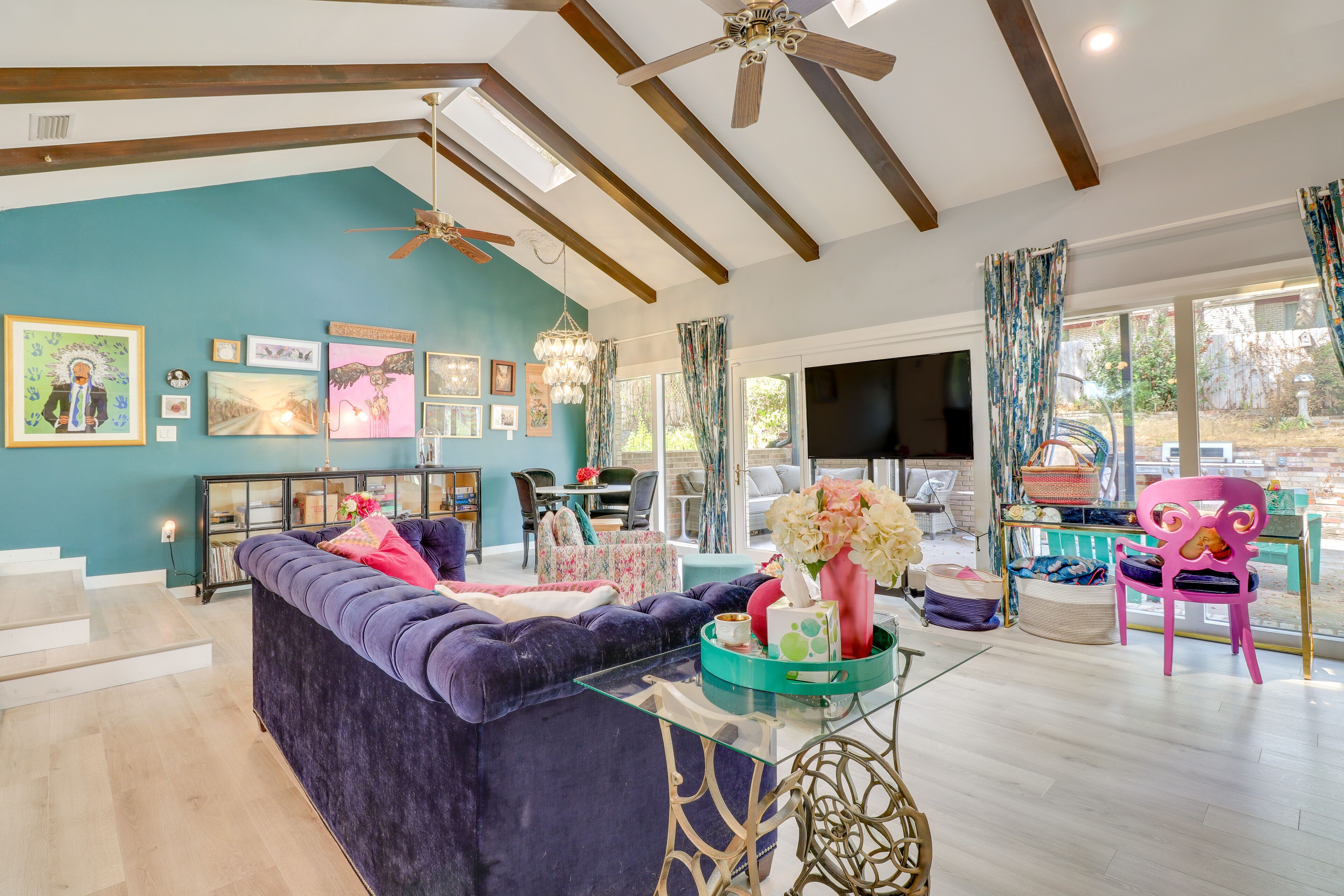 Bright Austin Home w/ Covered Patio & Gas Grill!