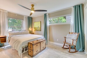 2 Schlafzimmer, Schreibtisch, Bügeleisen/Bügelbrett, WLAN