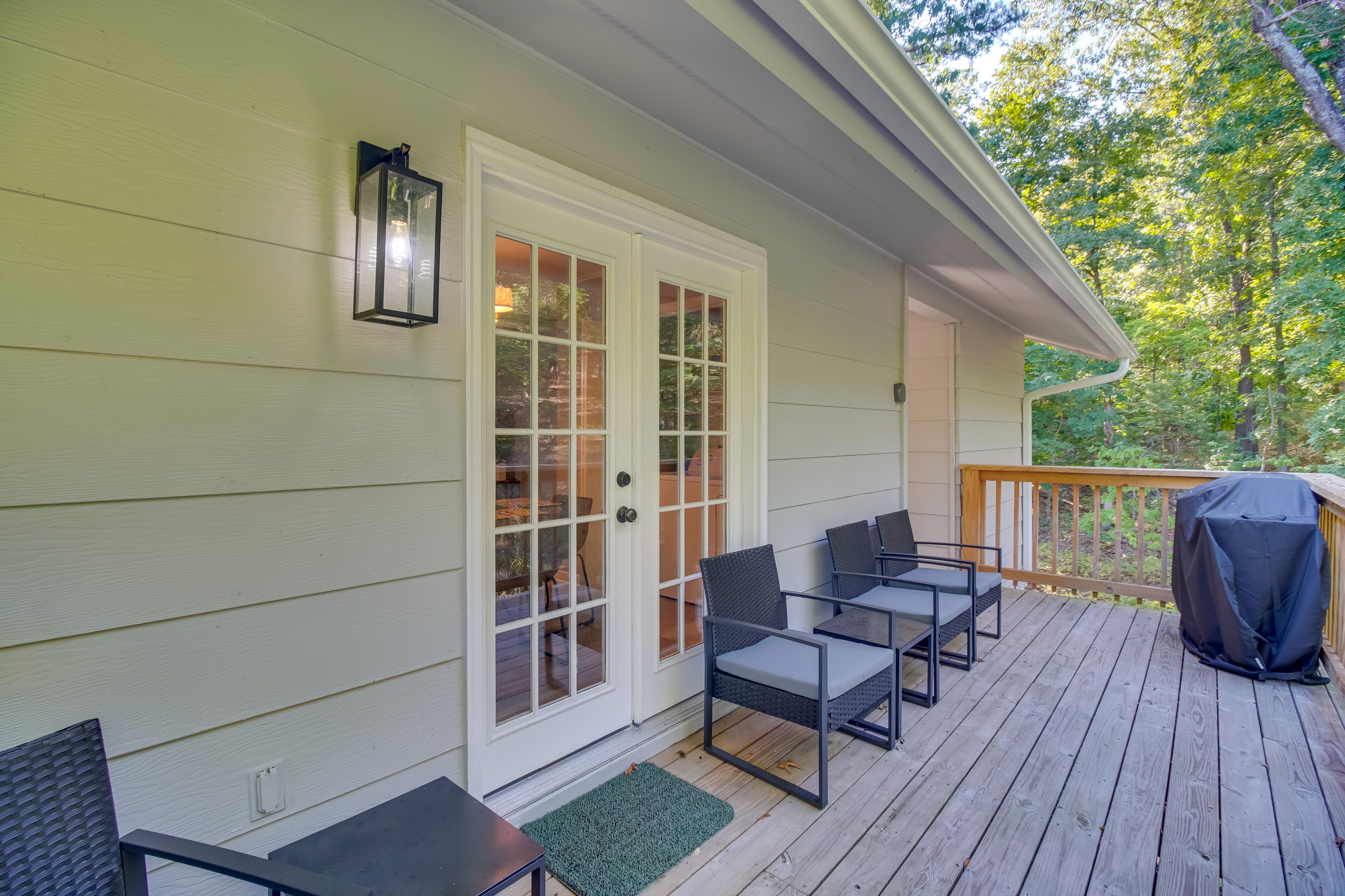 Bella Vista Vacation Rental Near Lake Access!