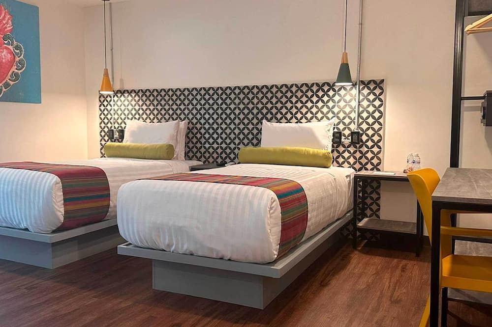 Hotel Estancias VIVE MX Cuauhtemoc, Trademark by Wyndham
