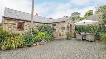 Cottage | Outdoor dining