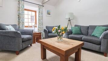 Cottage | Living area