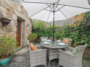 Cottage | Outdoor dining