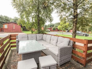 Property grounds - Welcome Hjem Log Cabin (Morpeth)