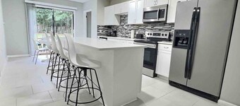 Conant White: Sleeps4! 2Bd/1Bth Comfort Living!
