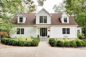 Exterior - Sprawling Modern Home with Chef's Kitchen, Pool & Hot Tubs - walk to the beach! (Union Pier)