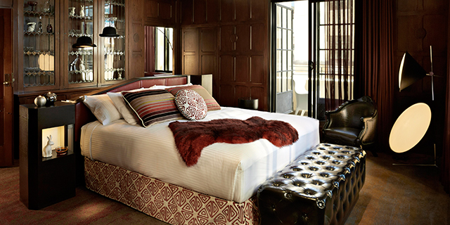 Unique Sleeps: Old Meets New at QT  Hotel, Sydney