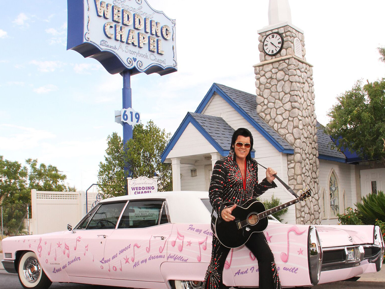 Guide To Getting Married In Las Vegas For Real Expedia Travel Blog