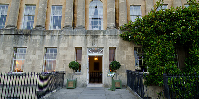 Unique Sleeps: Royal Crescent Hotel, Bath