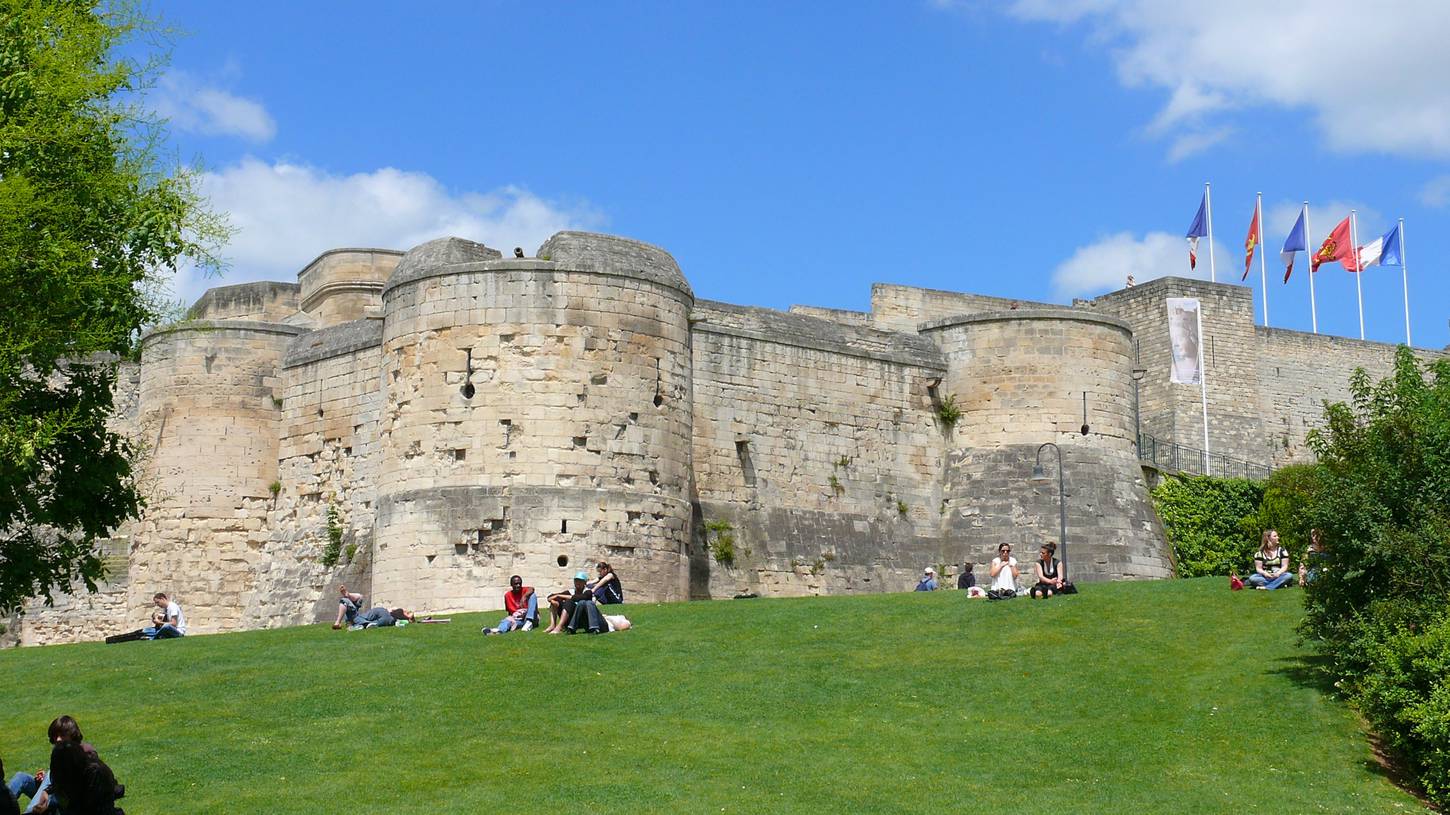 Expedia france hotels Find a great range of accommodation with shondagatelynxrq9q.cf - Compare cheap hotels, make your booking online & save: NO change or cancellation fees!