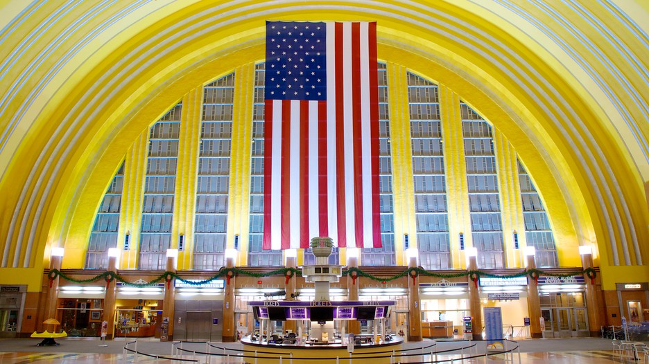 Cincinnati Museum Center at Union Terminal is home to the Cincinnati History Museum, Duke Energy Children's Museum, Museum of Natural History & Science, and Robert D. Lindner Family OMNIMAX Theater.. Originally opened in as the Union Terminal train station, the building is a national historic landmark and was renovated and reopened as Cincinnati Museum Center in