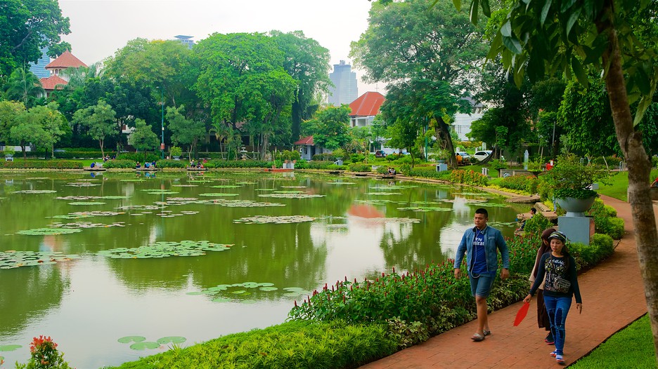 Jakarta Holidays: Bo