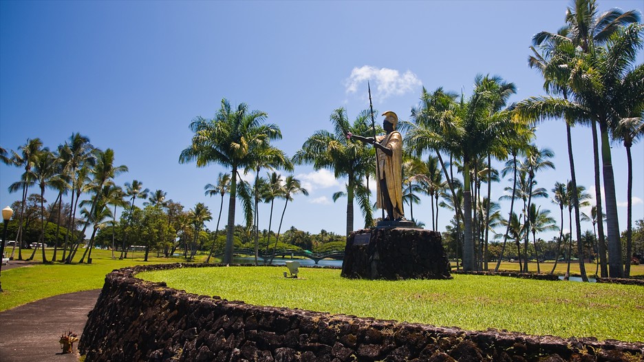 King Kamehameha Statue in Kapaau, Hawaii Expedia