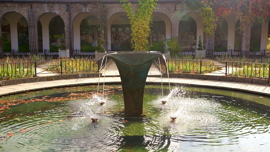 伦敦必去景点: 伦敦荷兰公园观光旅游景点介绍 | expedia.com.tw