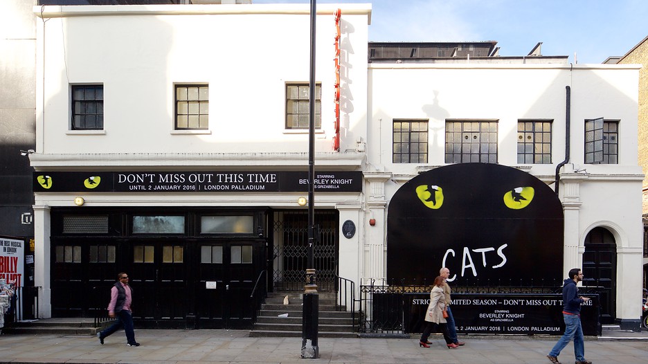 London Palladium Theatre Hotels London Palladium Theatre Hotels