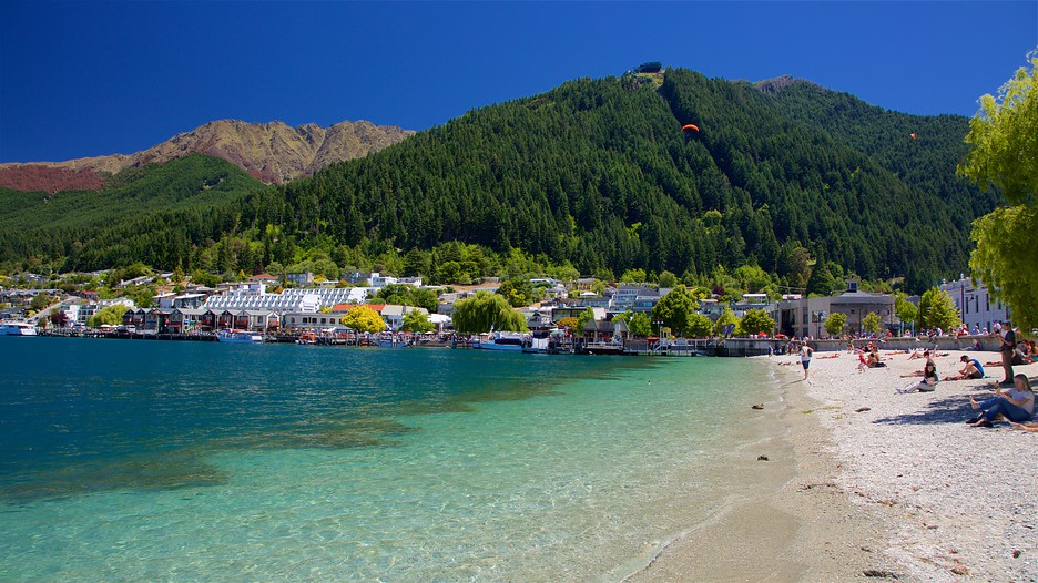 Queenstown Beach in Queenstown, Expedia
