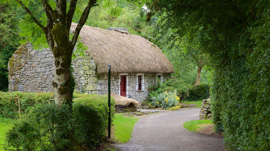 Hotels Bunratty Castle And Folk Park Hotels Bunratty Castle And Folk Park