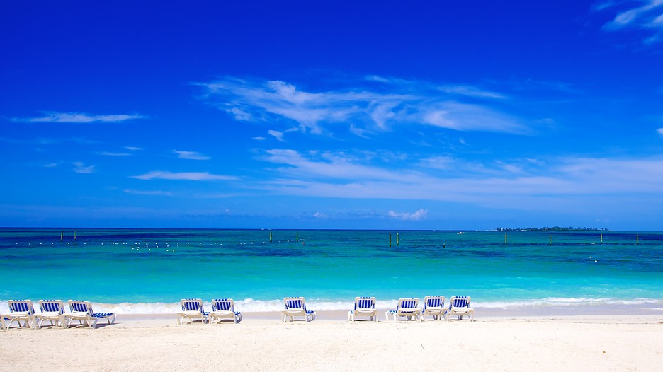 Cable Beach in Nassau, Expedia