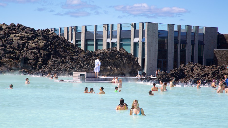 Cheap package deals to reykjavik