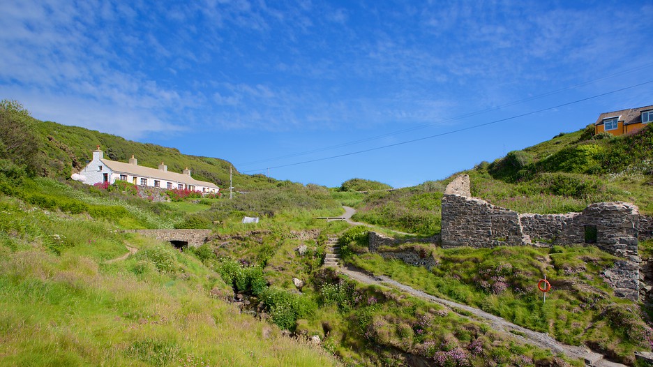 South Wales Vacations 2017: Package & Save up to $603 ...