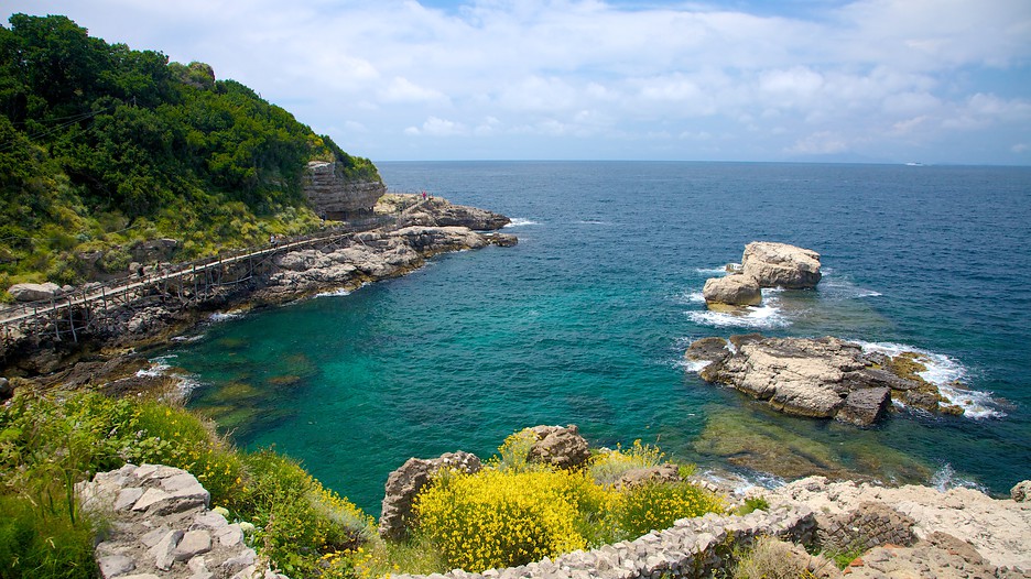 Bagni della Regina Giovanna Punti di interesse a Sorrento con Expedia.it