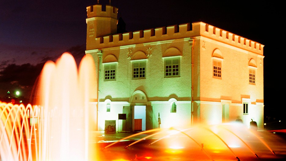 Kuching Vacations 2017: Package & Save up to $603 | Expedia