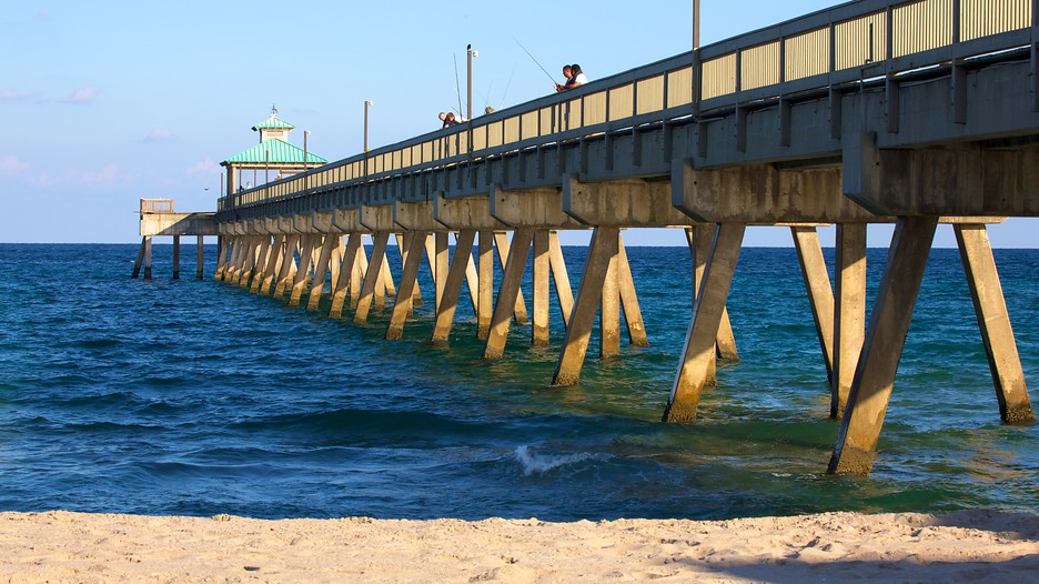 Deerfield Beach Pier in Deerfield Beach, Florida | Expedia.ca