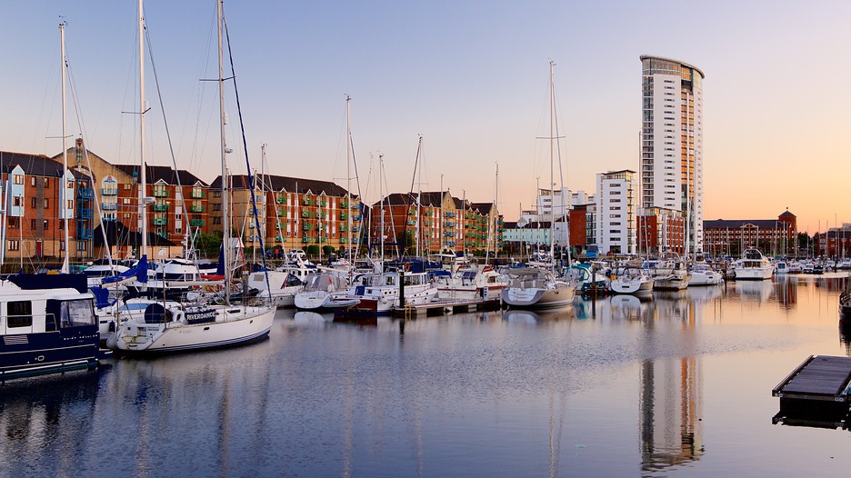 Trips to Swansea, United Kingdom | Find travel information | Expedia.co.in